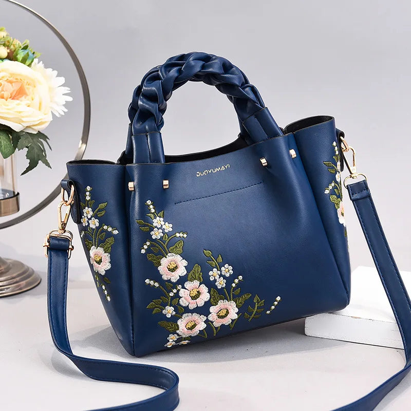 Exquisite Flower Embroidered Women's Bag 2024 New Korean Fashion Shoulder Bag Women's Crossbody Bags Trendy Women's Handbag